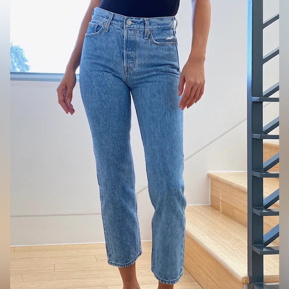 Levi’s Wedgie Straight Denim Jeans Aritzia - Size 26